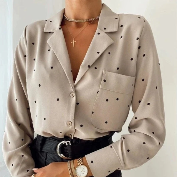 Camisa Feminina com Bolso Poás